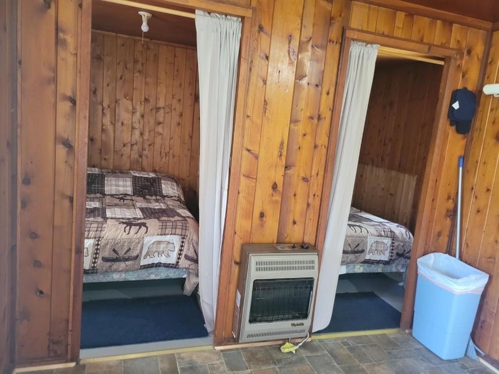 Cabin 2 Manistique Exterior photo